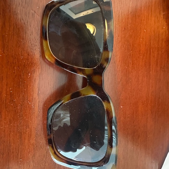 Sunglass bundle - Picture 5 of 5